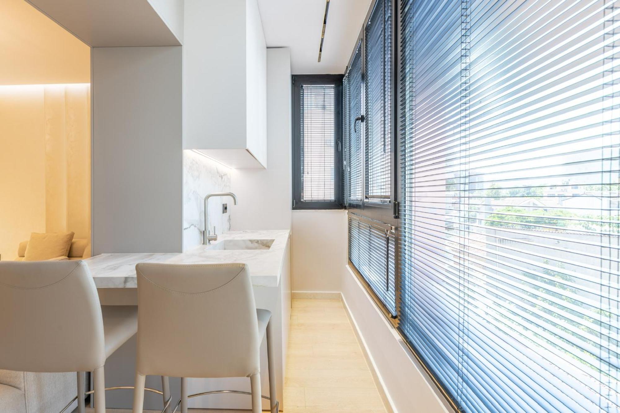 Central Inn, New Bazaar Apartment Тирана Экстерьер фото