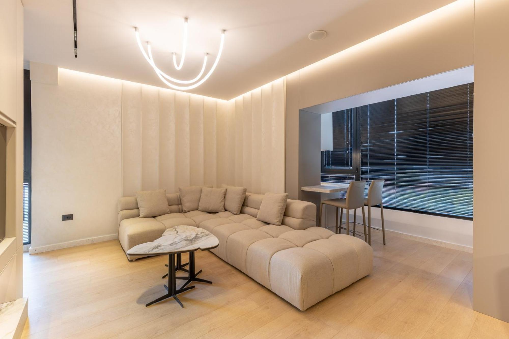 Central Inn, New Bazaar Apartment Тирана Экстерьер фото